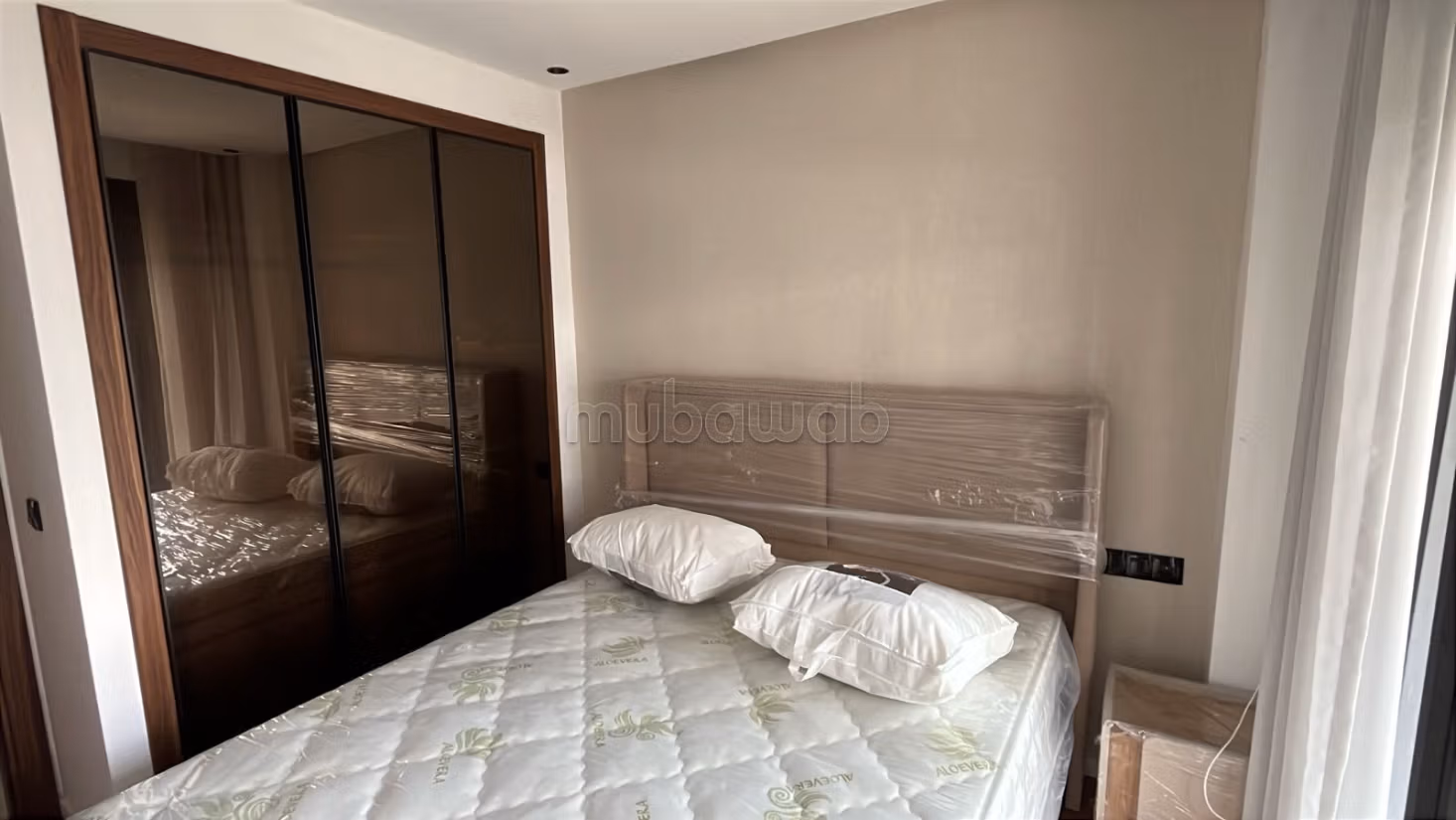Louez cet appartement à Les Hôpitaux.
Surface de 60 m².
Bien meublé — 5