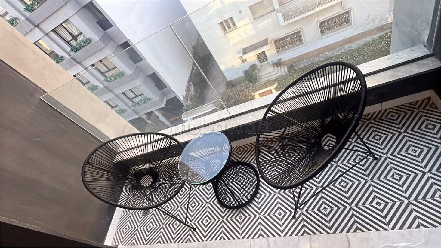 Louez cet appartement à Les Hôpitaux.
Surface de 60 m².
Bien meublé — 6