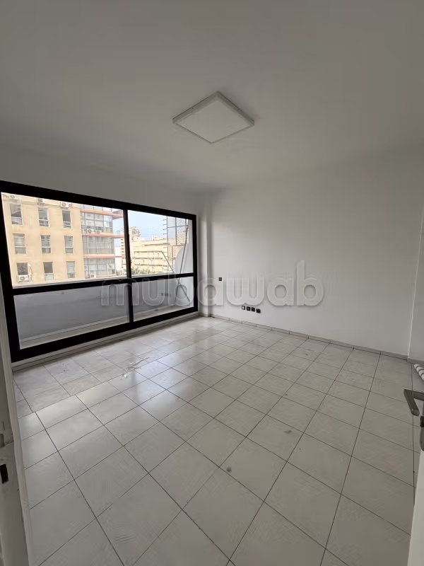 Prachtige kantoren te huur in Belvédère. Oppervlakte 120 m². 24/7 beveiligd.