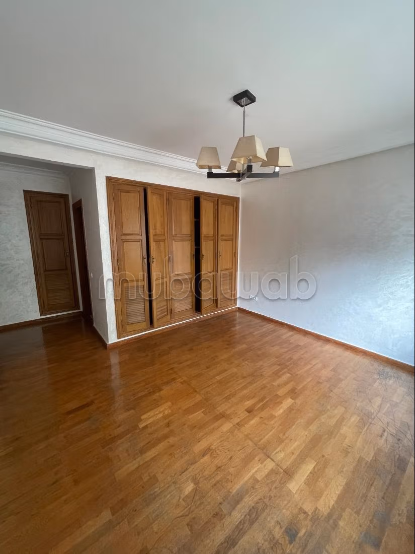 Bel appartement à vendre à 2 pas de la courniche
Ain Diab — 4
