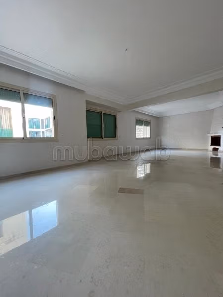 Beautiful apartment for sale just steps from the Ain Diab corniche