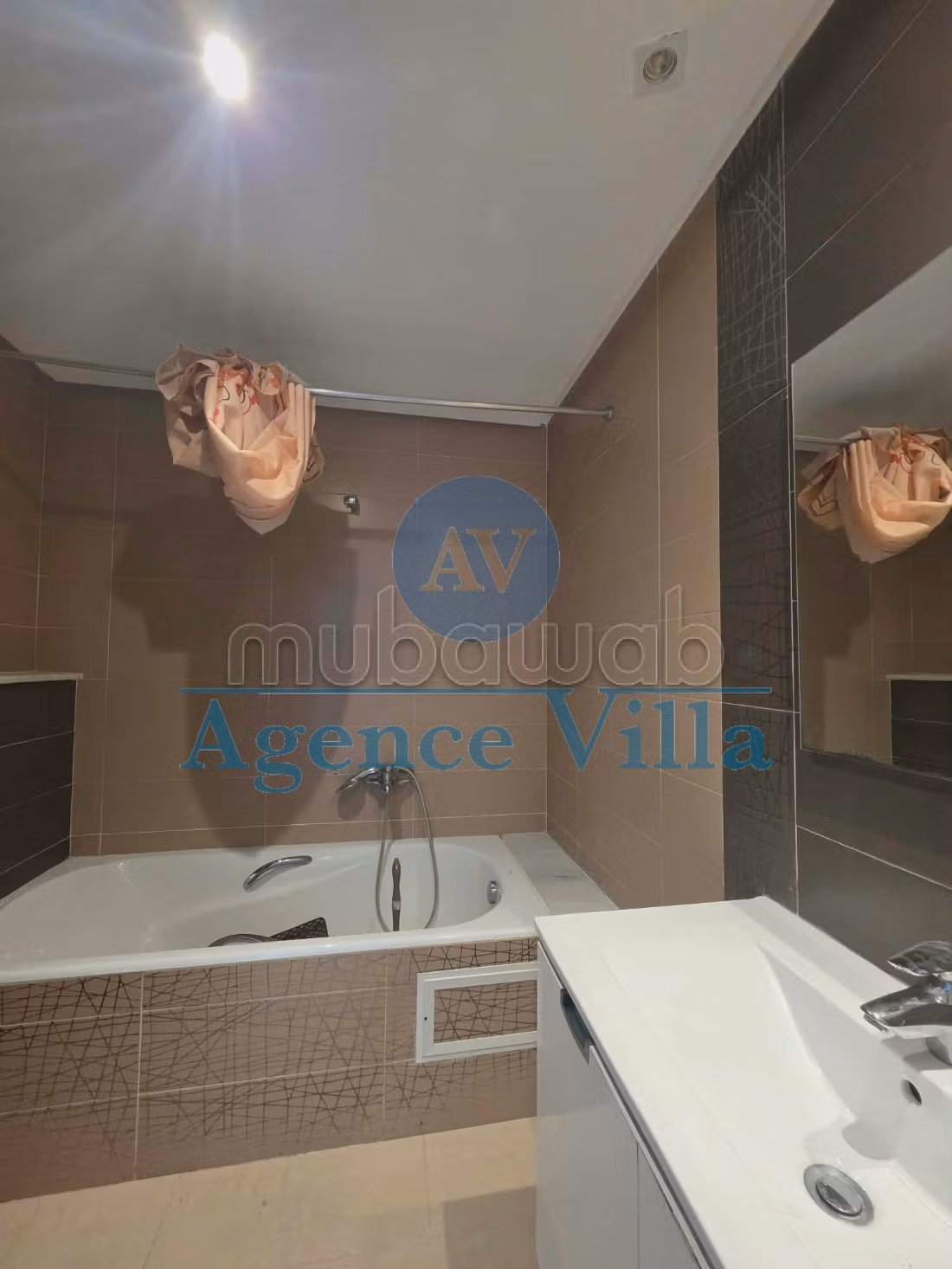 In affitto - Ampio appartamento S3 a Jardins de Carthage