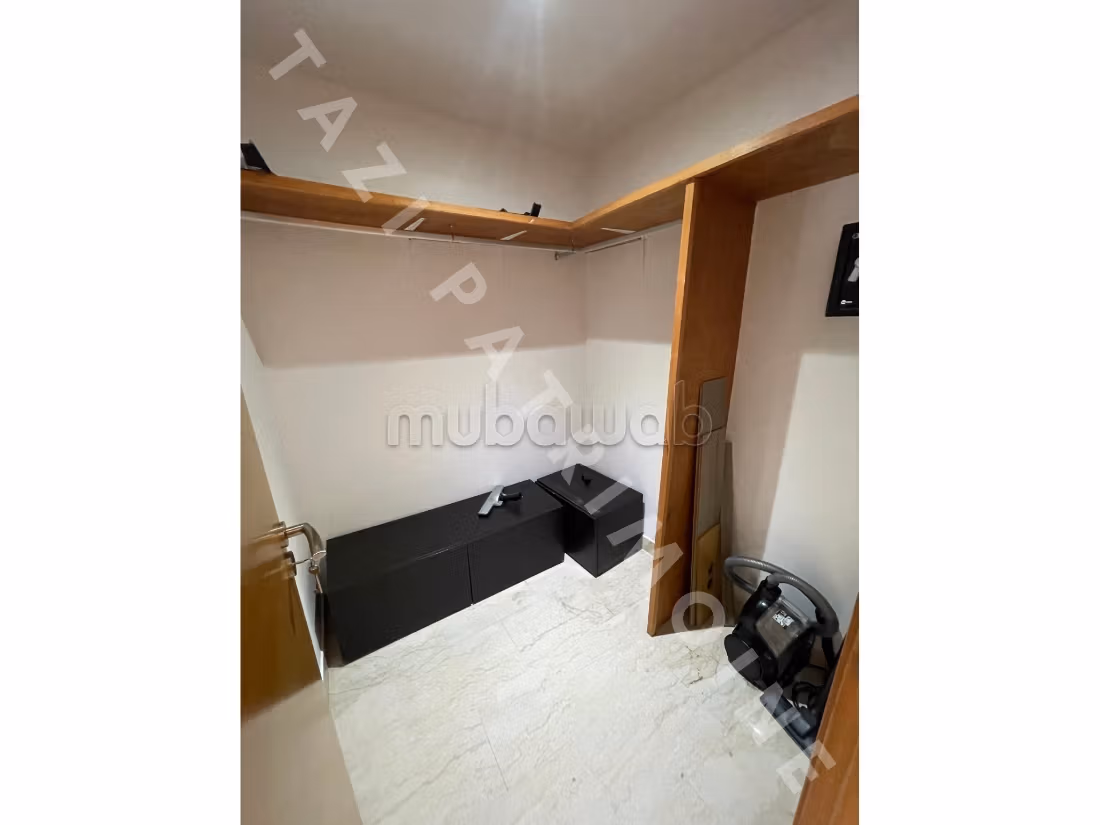 Te koop 2 lichte slaapkamers met inloopkast