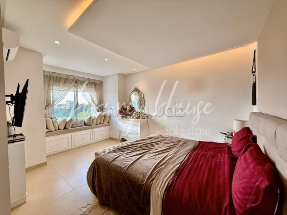 Villa S4 avec piscine et jardin à La Marsa