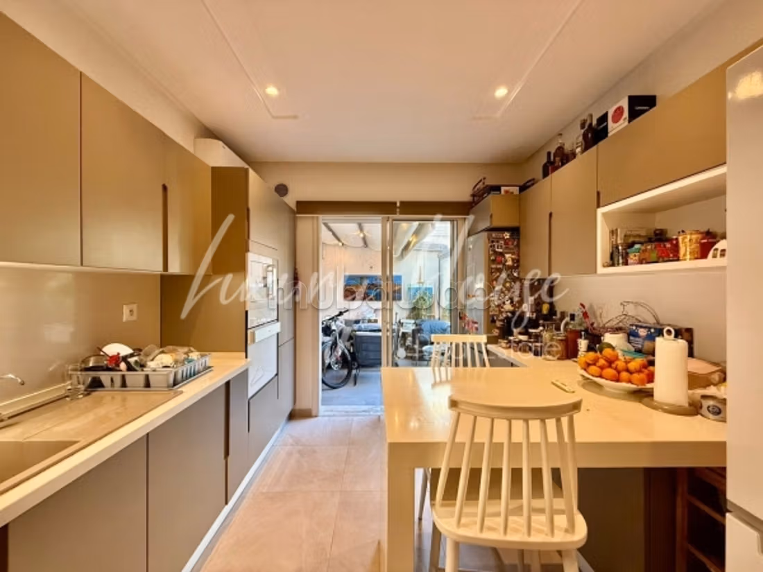 Villa S4 avec piscine et jardin à La Marsa