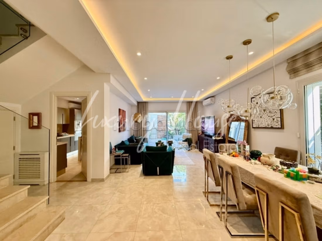 Villa S4 avec piscine et jardin à La Marsa