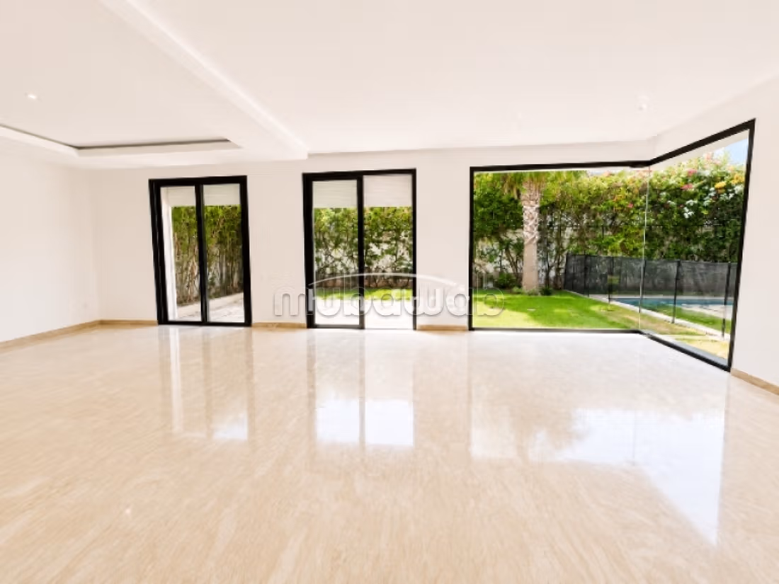 Villa en venta en Dar Bouazza 330 m²