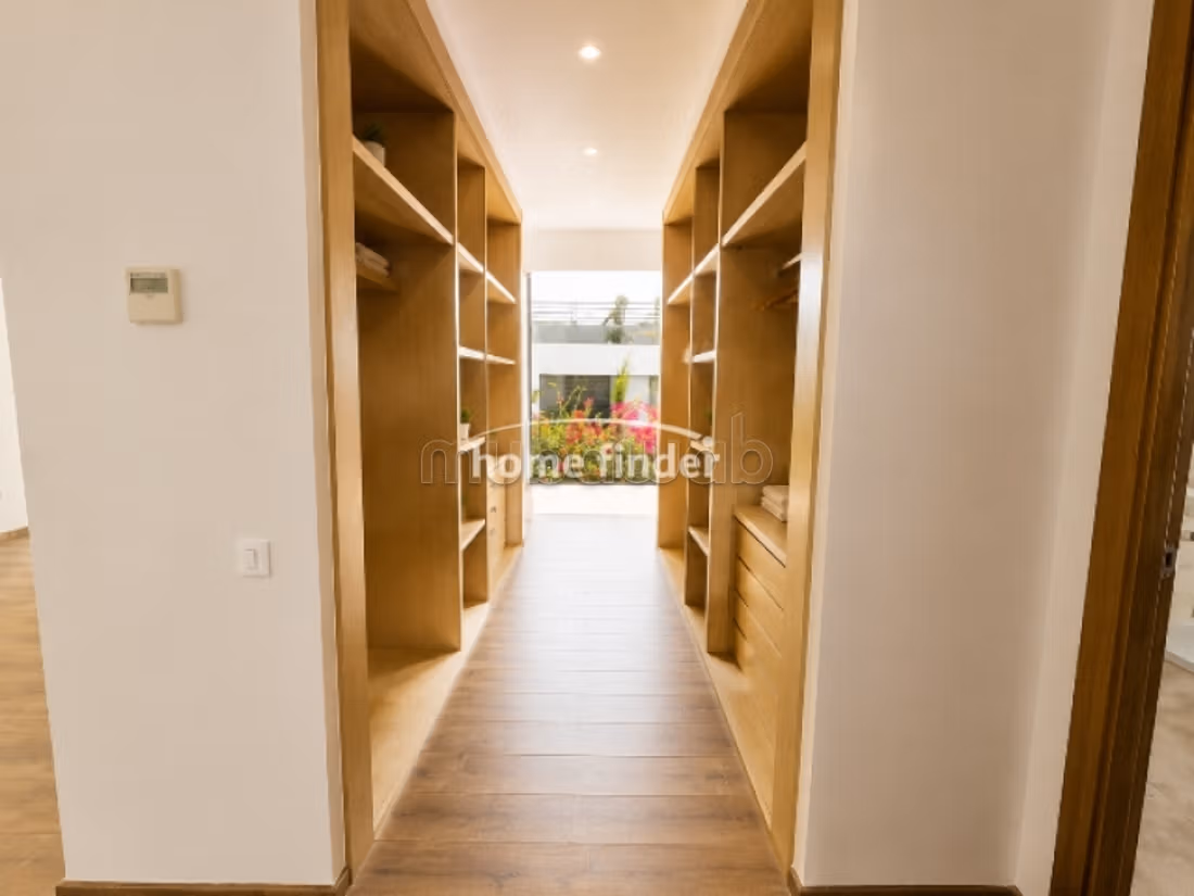Villa en venta en Dar Bouazza 330 m²