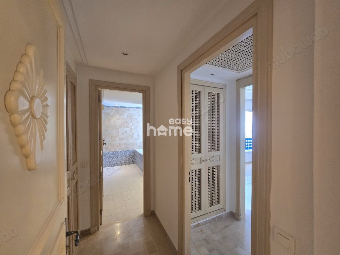 Appartamento arredato di 143m² con vista mare e canale