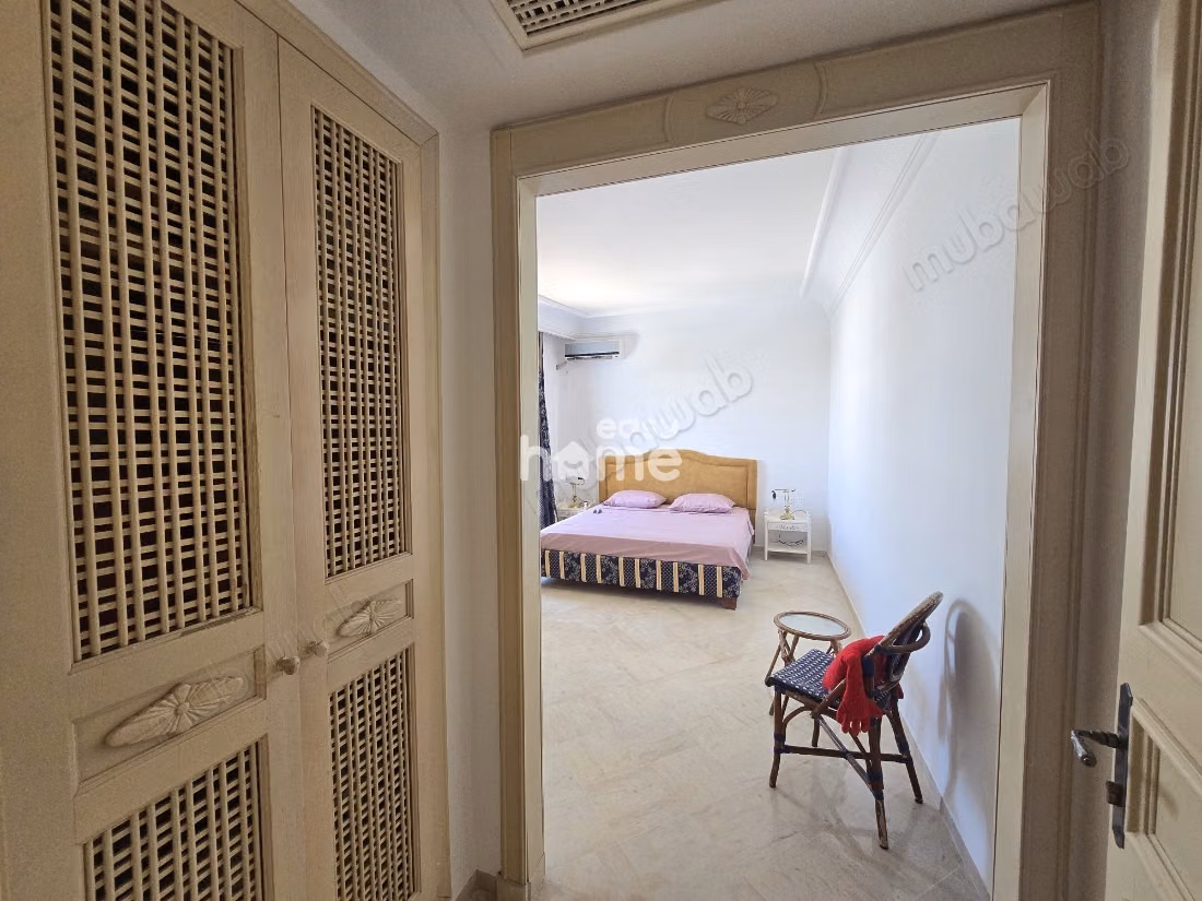 Appartamento arredato di 143m² con vista mare e canale