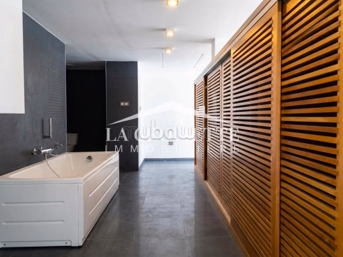 Villa S4 con piscina a La Marsa