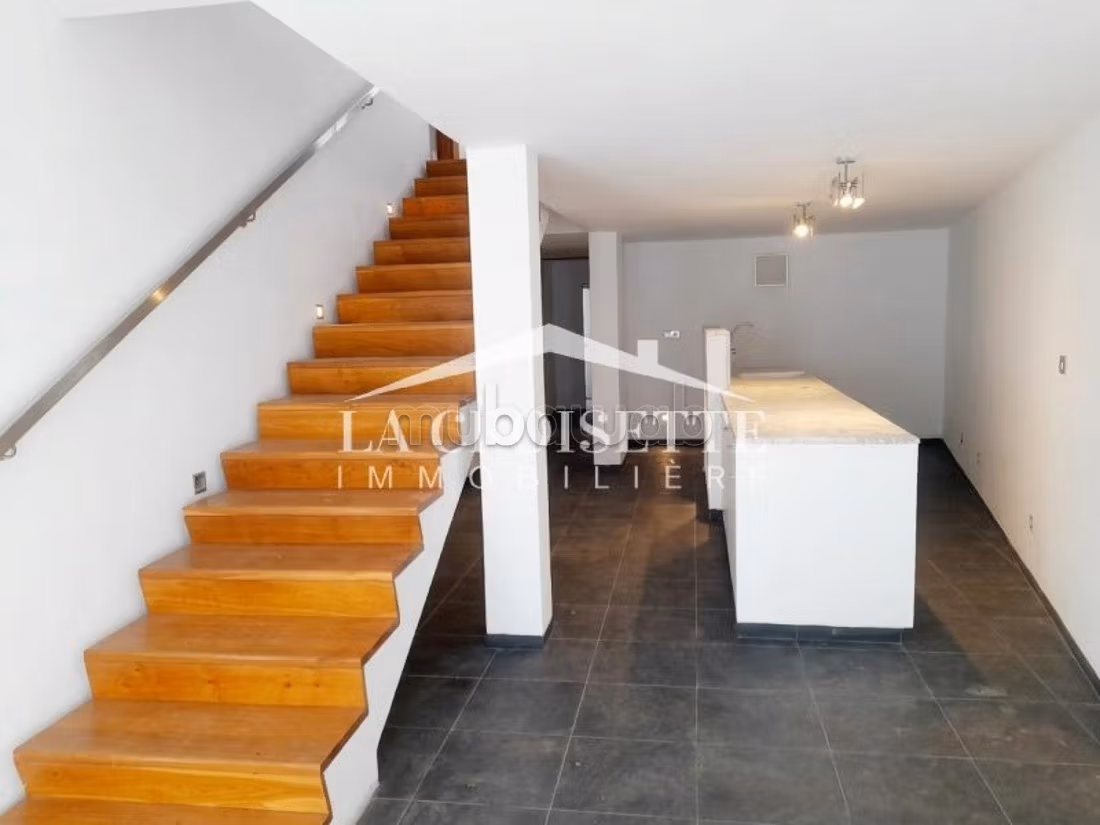 Villa S4 con piscina a La Marsa