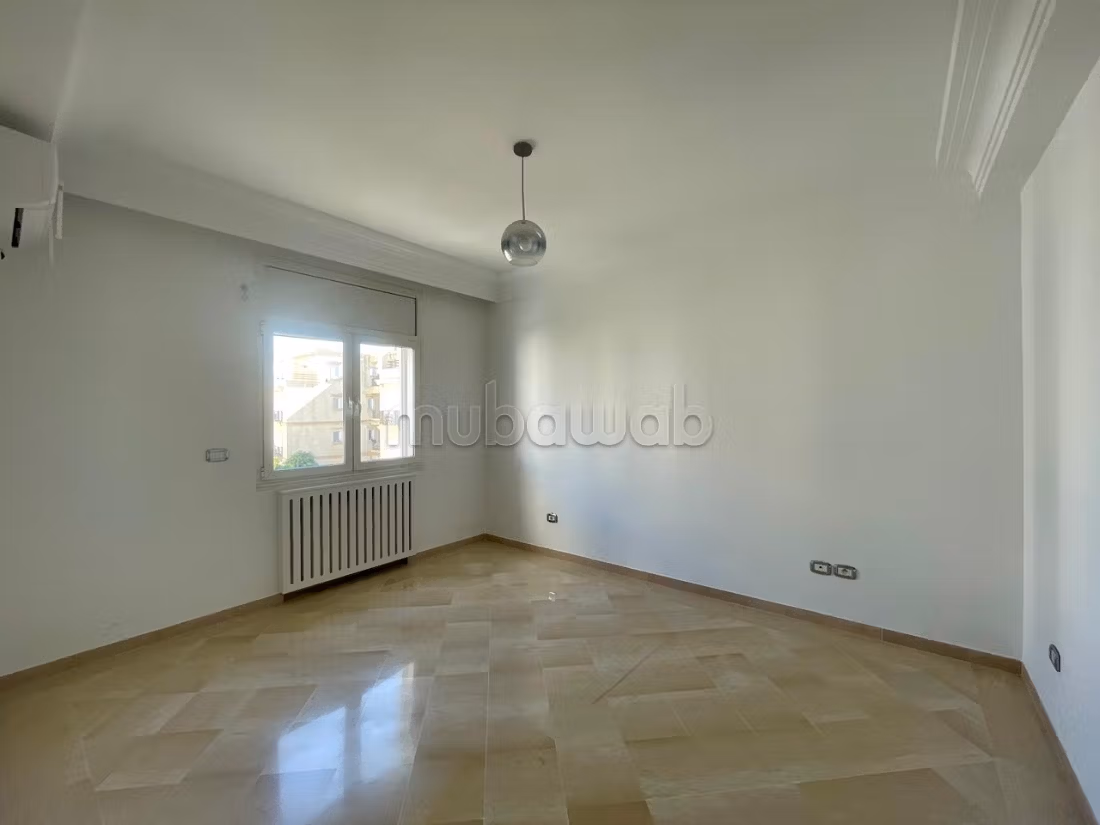 Appartamento S3, Berges du Lac 2