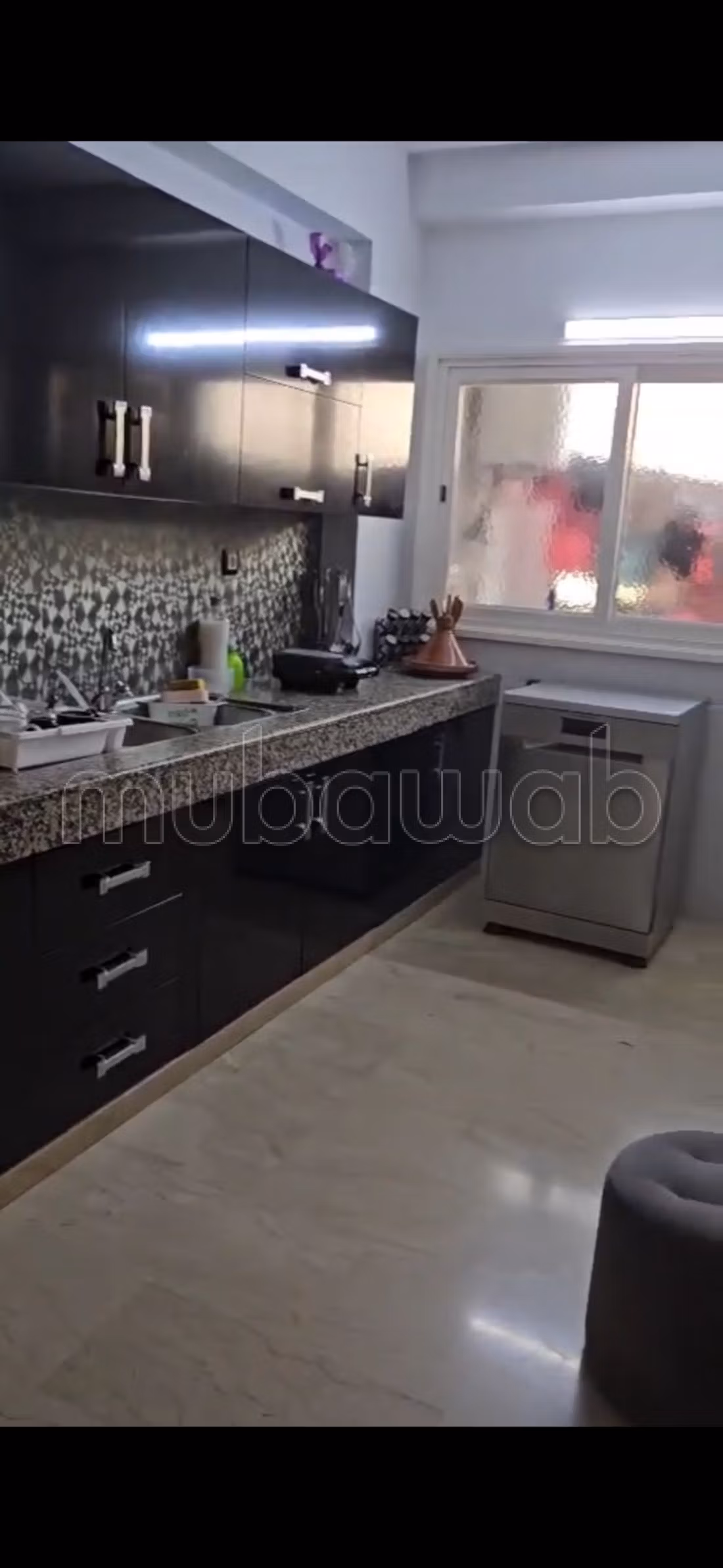 Affitta questo appartamento all'Oceano. 3 camere da letto. Arredato