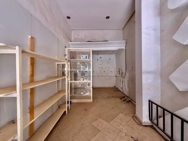 Commercial space for sale in Allal El Fassi. 50 m² floor area and 150 m² cellar. Security door, safety
