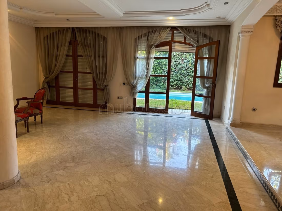 Luxe villa te huur in Polo. 6 grote kamers
