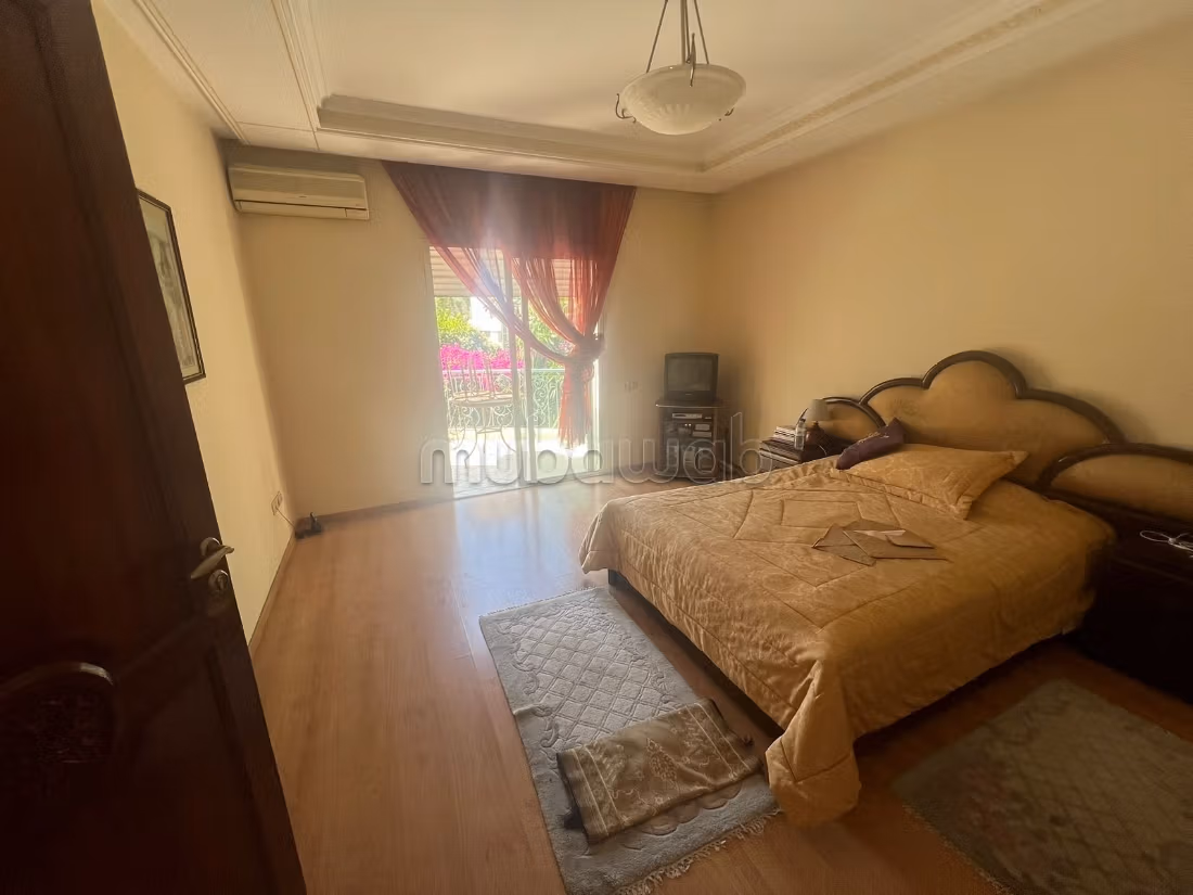 Luxe villa te huur in Polo. 6 grote kamers