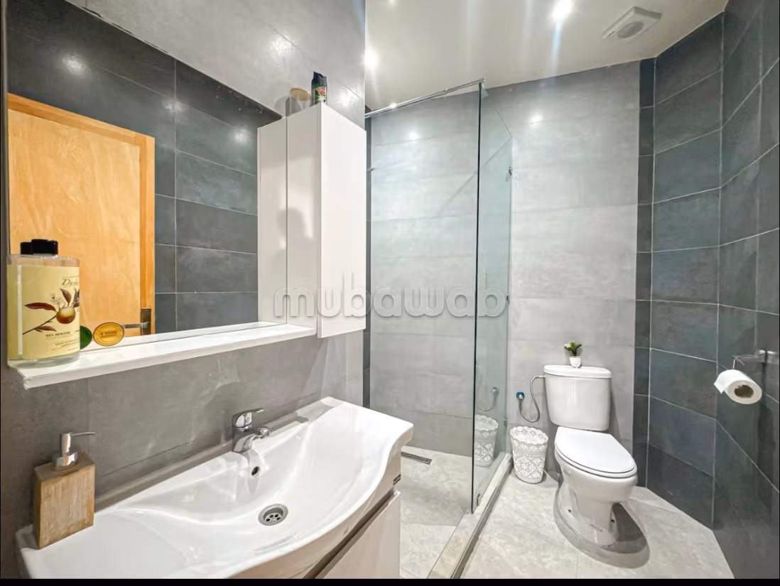Vente villa de luxe à Route de Ouarzazate. 
12 pièces confortables. 
Bien meublé