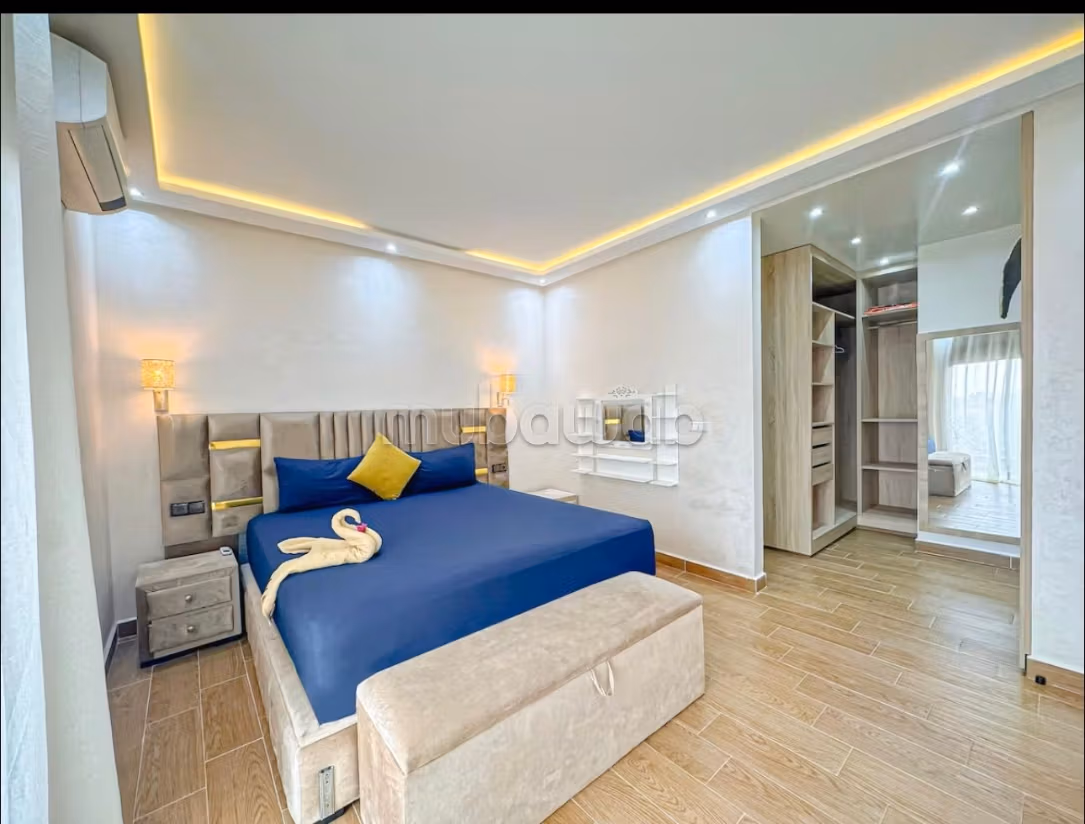 Vente villa de luxe à Route de Ouarzazate. 
12 pièces confortables. 
Bien meublé