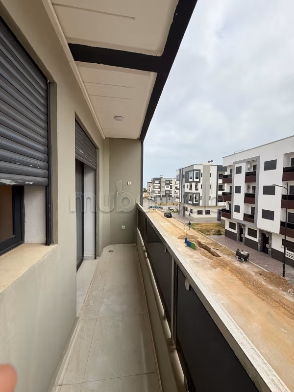 Te koop: Appartement in Sidi Rahal Beach. Oppervlakte 63 m². Stevige deur, traditionele Marokkaanse woonkamer.