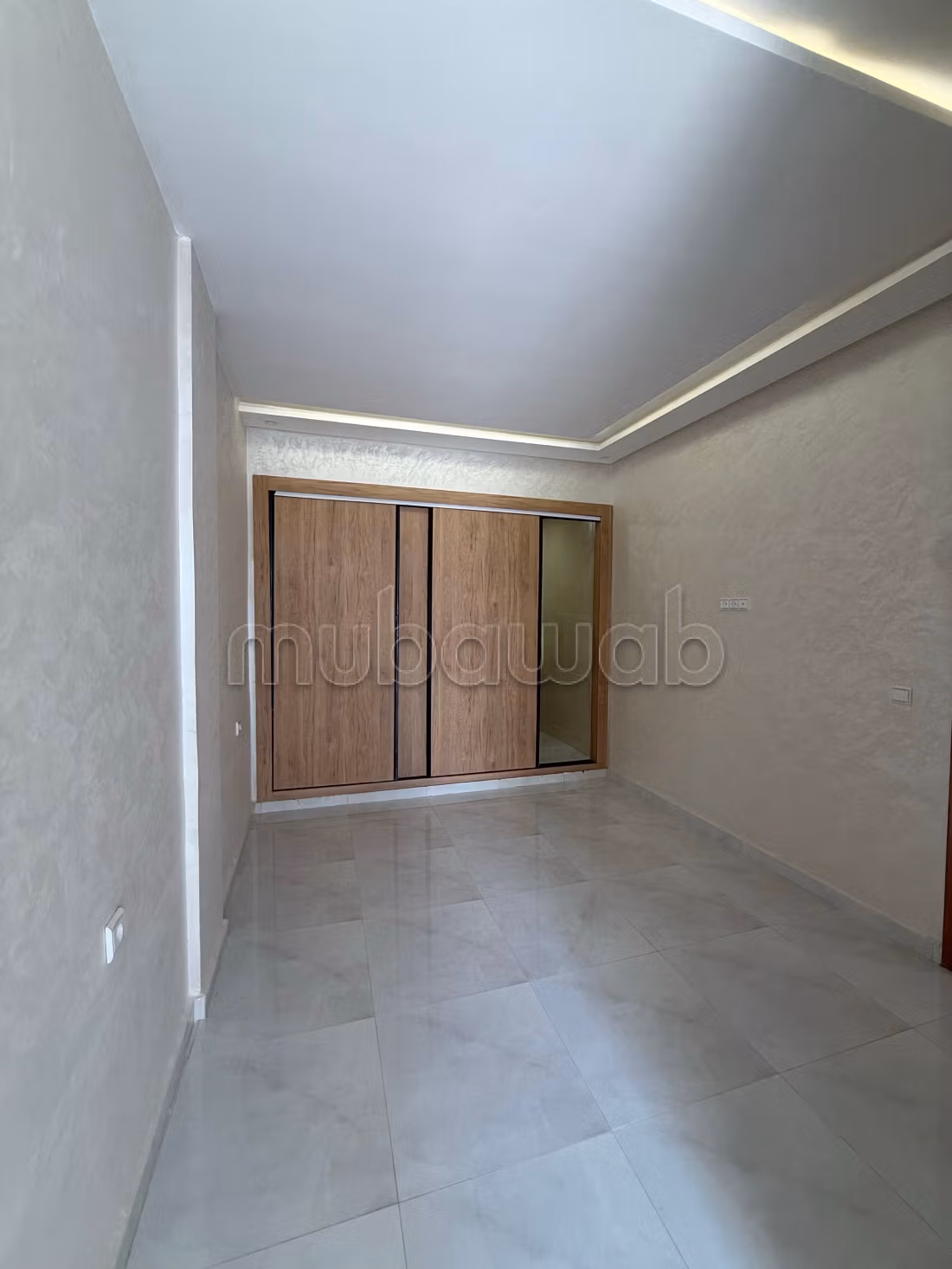 Apartment for sale in Sidi Rahal beach. Total area 87 m². Kitchen with oven