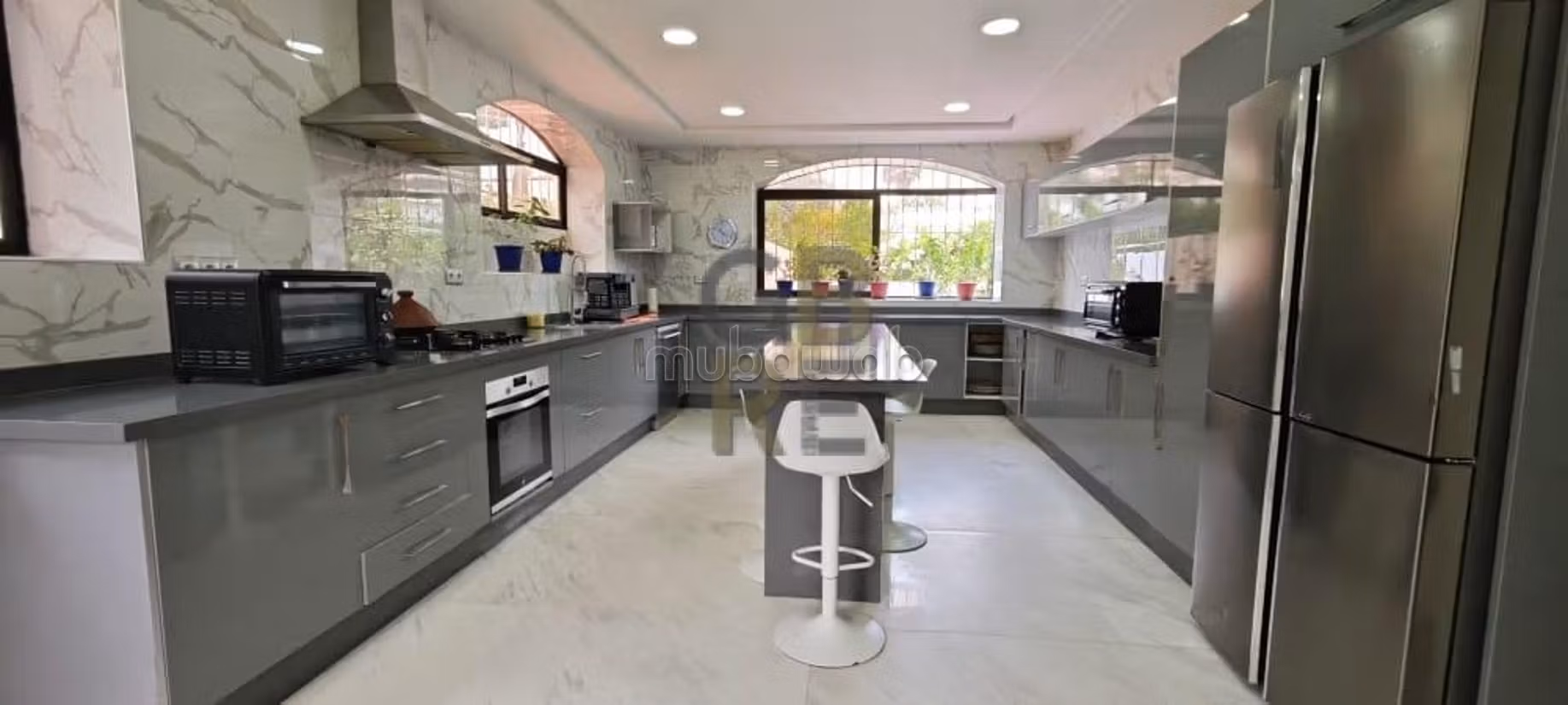 Villa de prestigio con piscina amueblada en alquiler en L’Orangeraie de Souissi