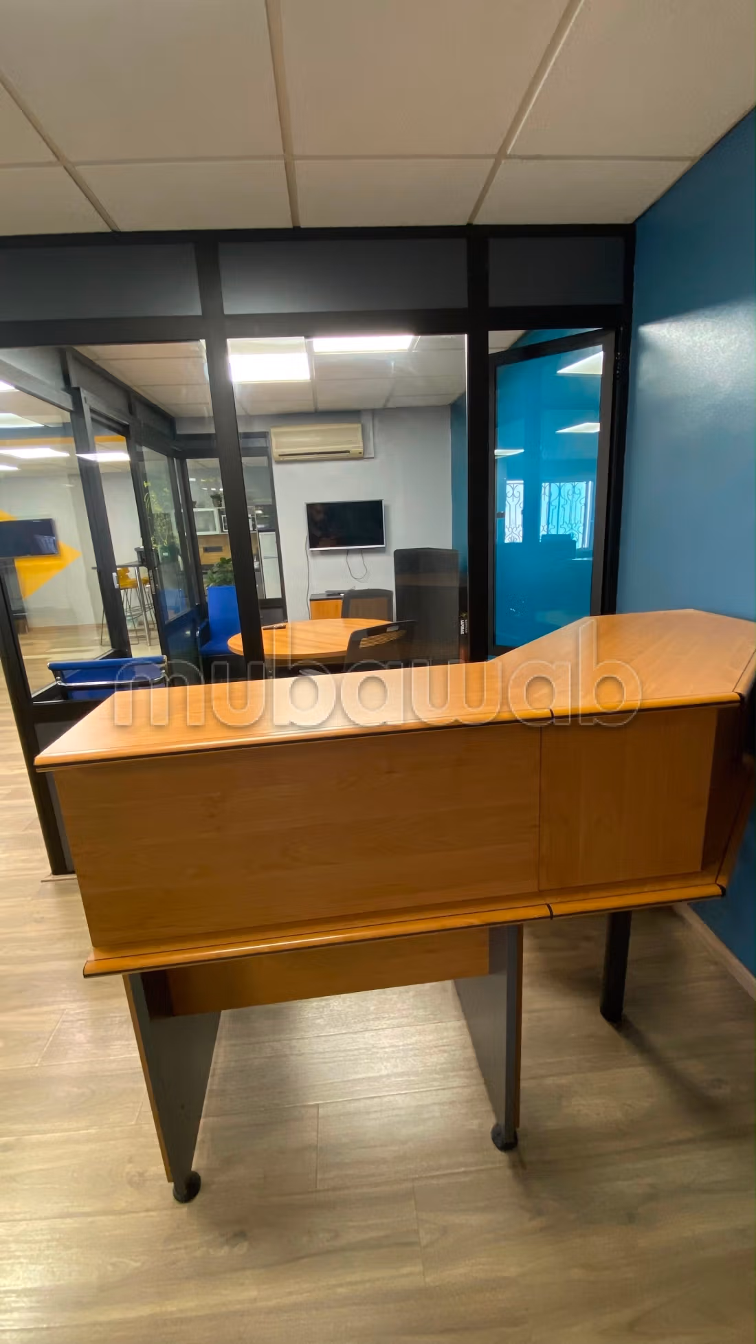 Bureaux en location à Maârif. Superficie 140 m². Système de climatisation