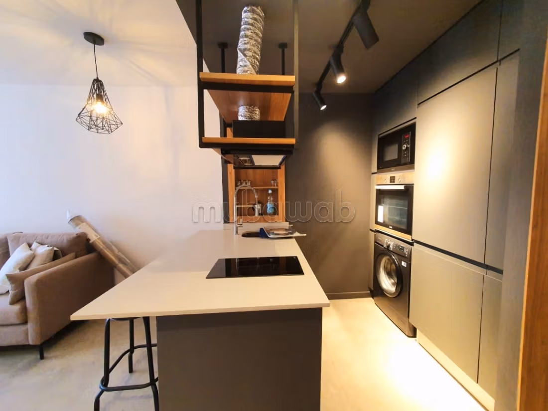 Gauthier / Studio meublé 50m2 belles finitions — 3