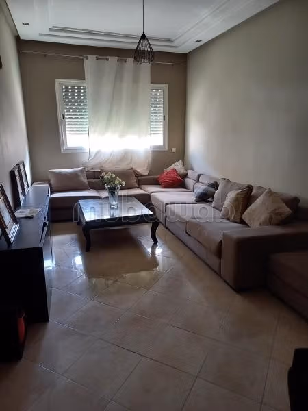 Vend appartement à Oulfa. Superficie 58 m². Antenne parabolique