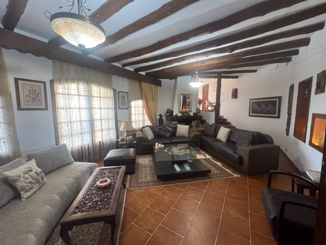 In affitto villa a un piano con piscina