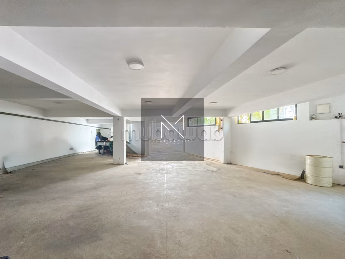 Villa atípica en alquiler en Anfa Superior, Casablanca, arquitectura singular, jardín tropical y gran espacio de vida