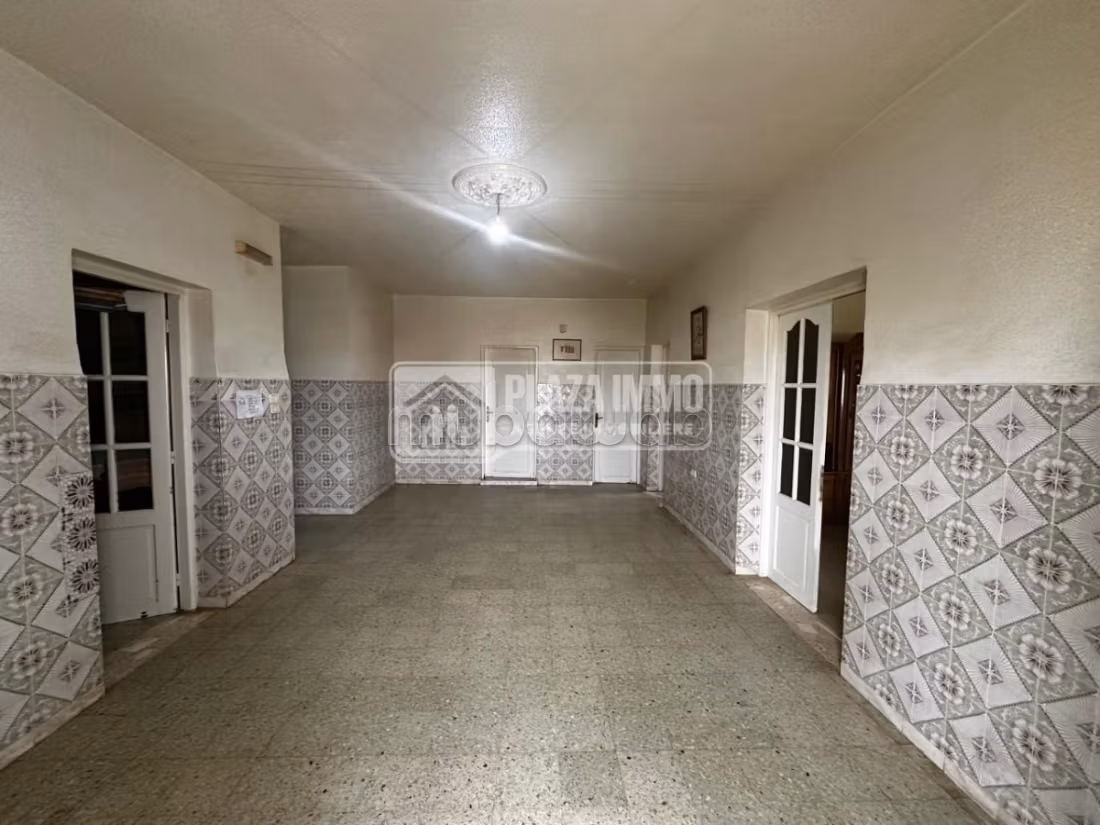 A vendre villa 3 etages a jendouba