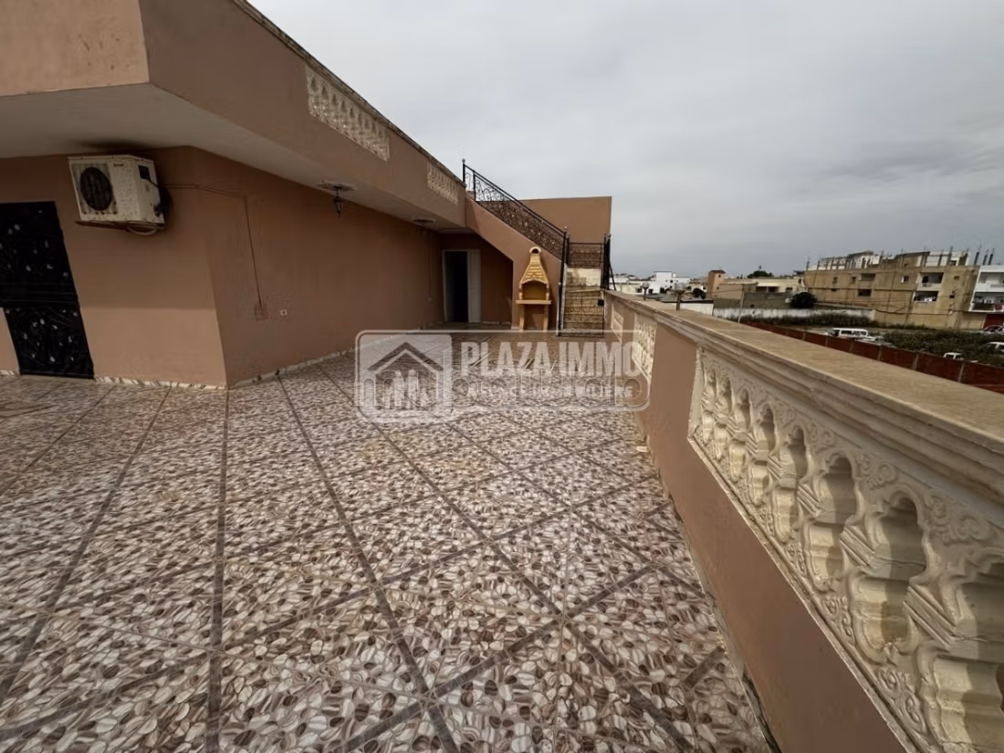 A vendre villa 3 etages a jendouba