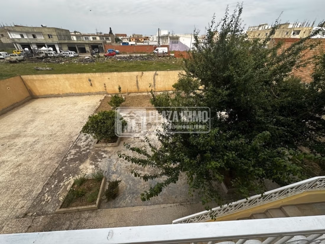 A vendre villa 3 etages a jendouba