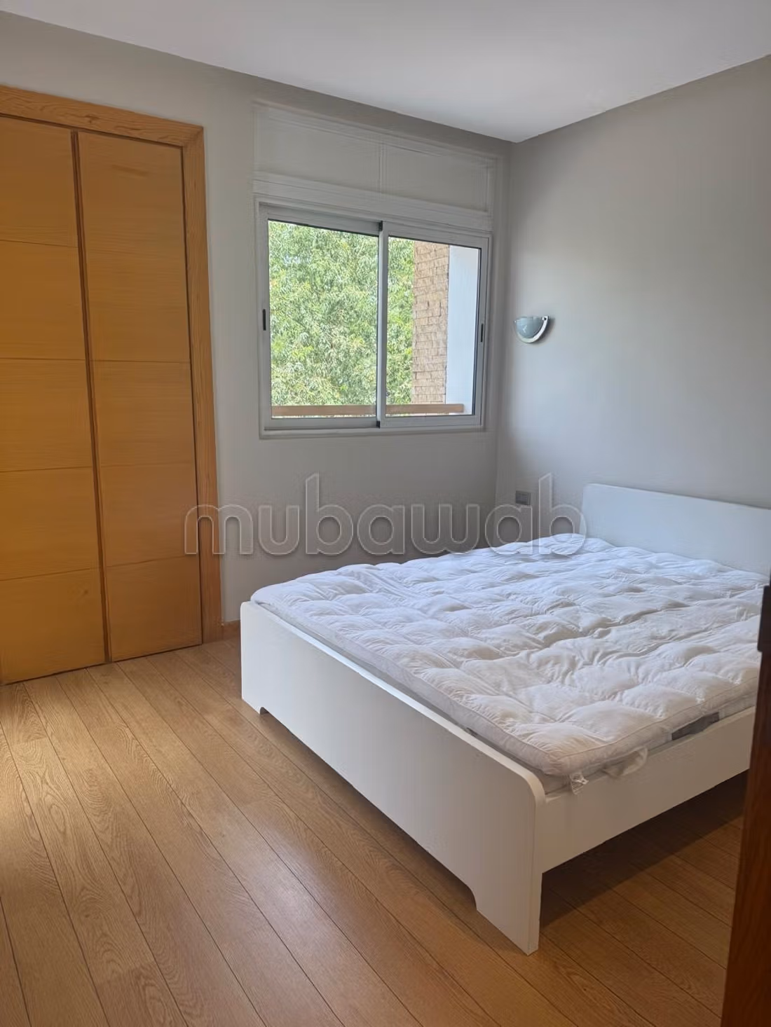Semi-gemeubileerde villa