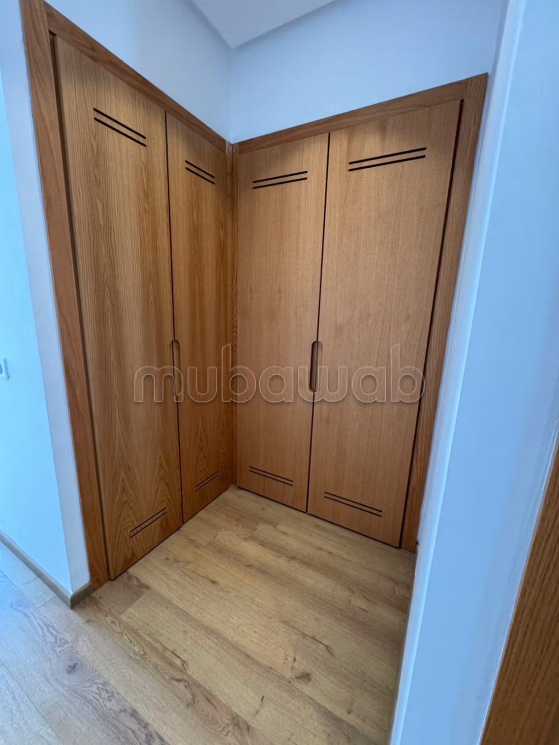 Appartamento vuoto con 3 camere da letto a Borgogna