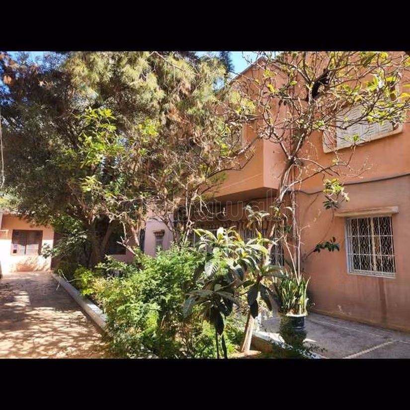 Villa en Venta de 582.0 m² en Marrakech, Semlalia