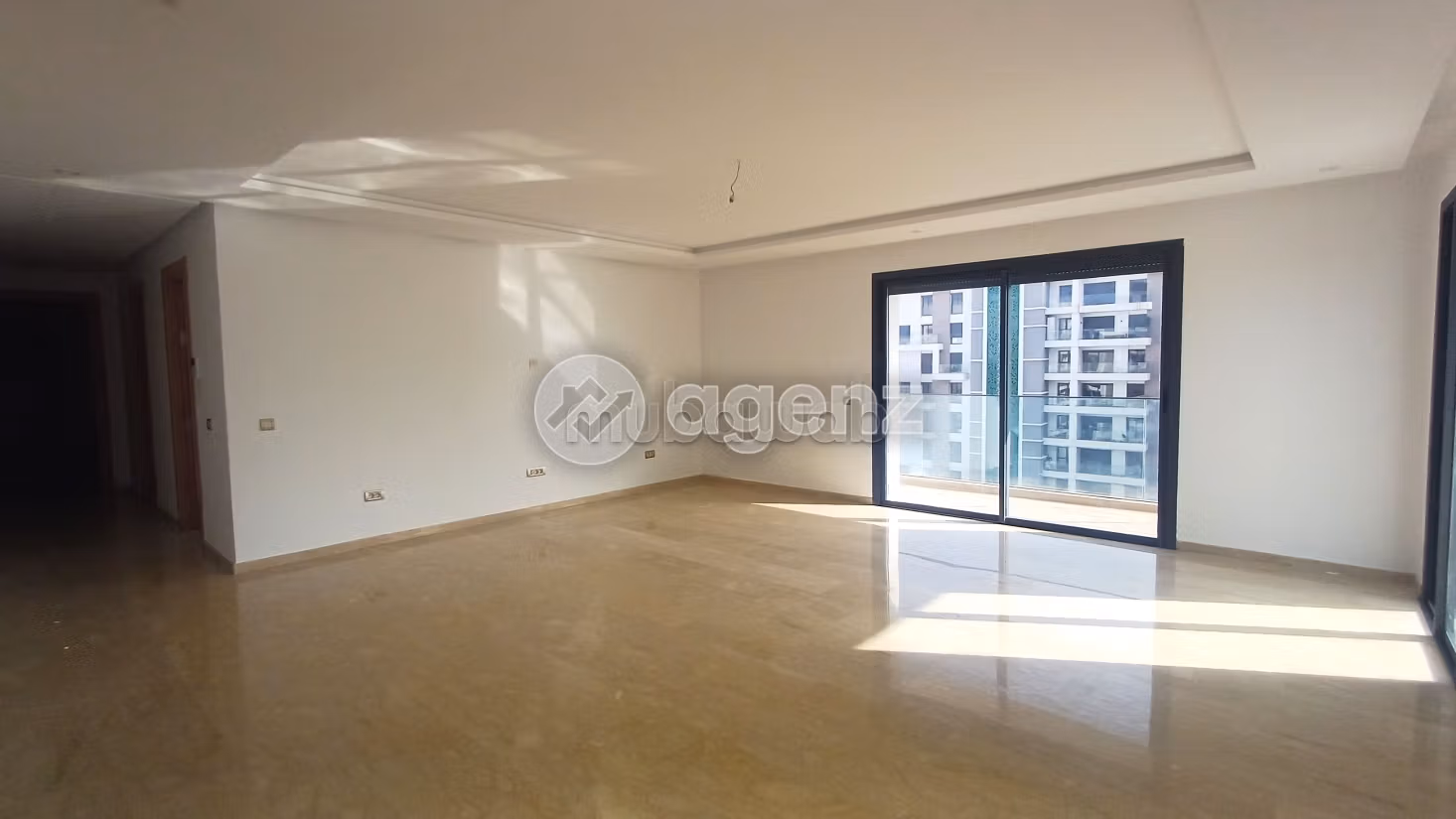 Appartamento in affitto di 143 m², 3 camere Hay Al Rajaa Fillah Rabat