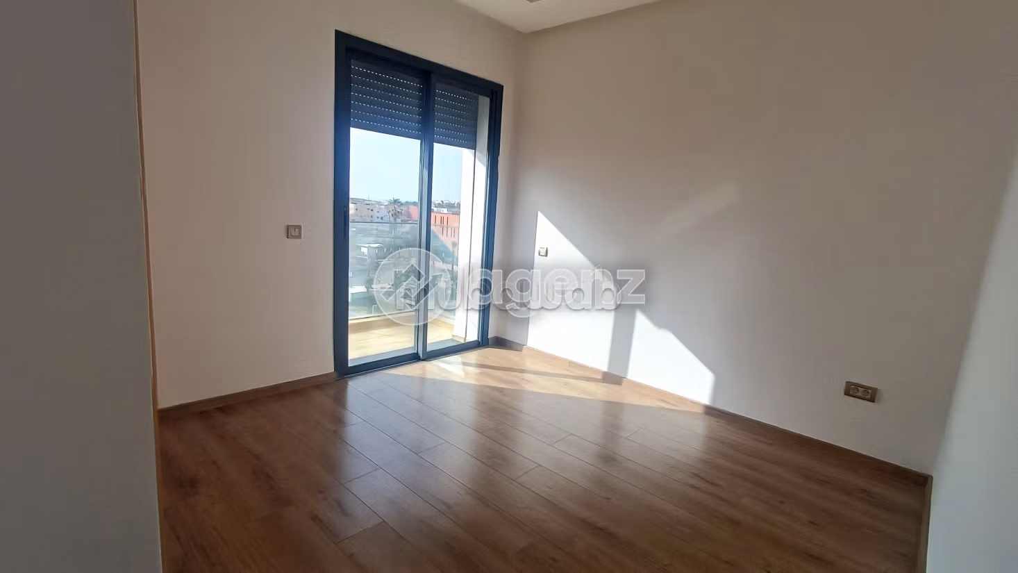 Appartamento in affitto di 143 m², 3 camere Hay Al Rajaa Fillah Rabat