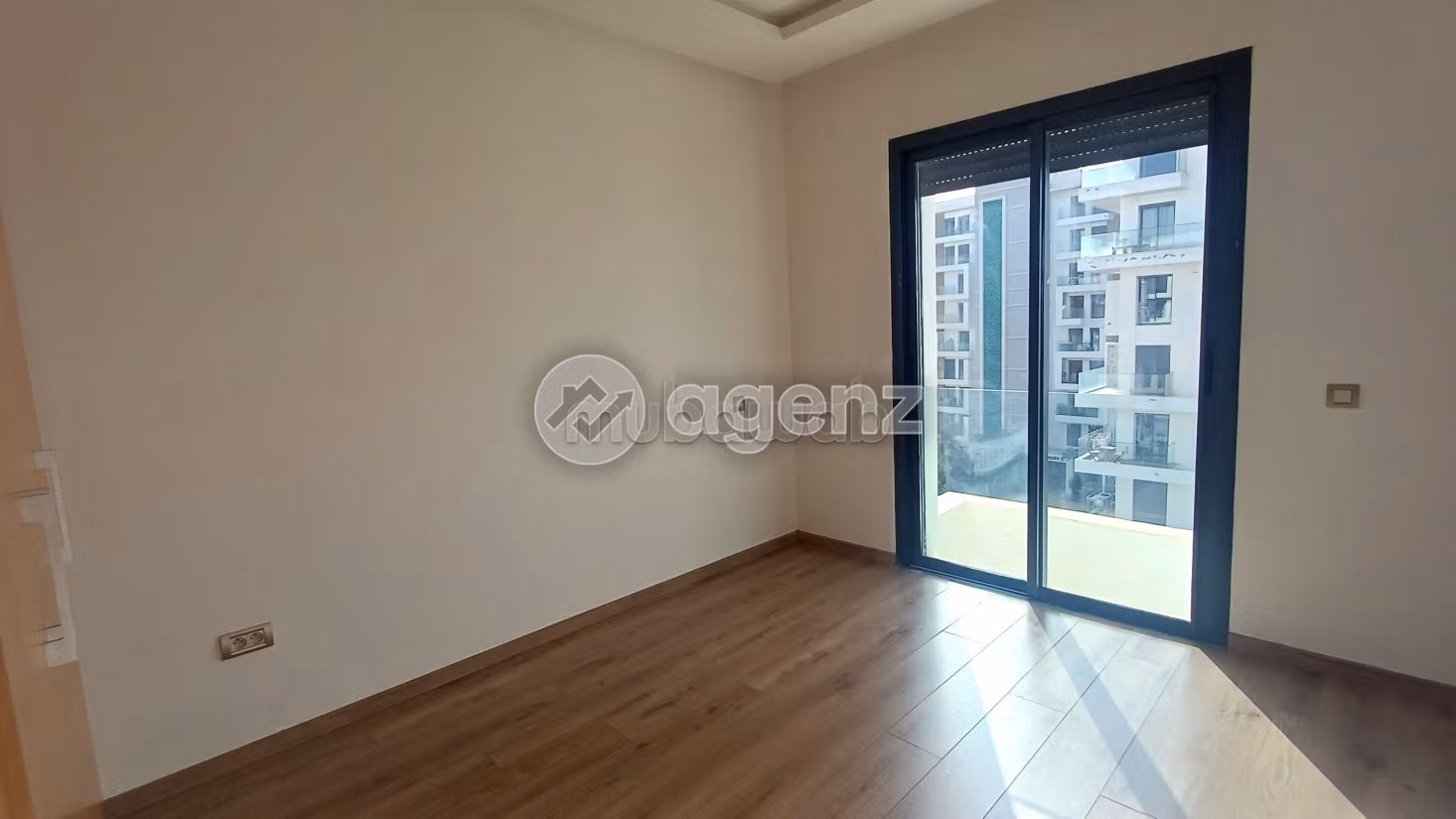 Appartamento in affitto di 143 m², 3 camere Hay Al Rajaa Fillah Rabat