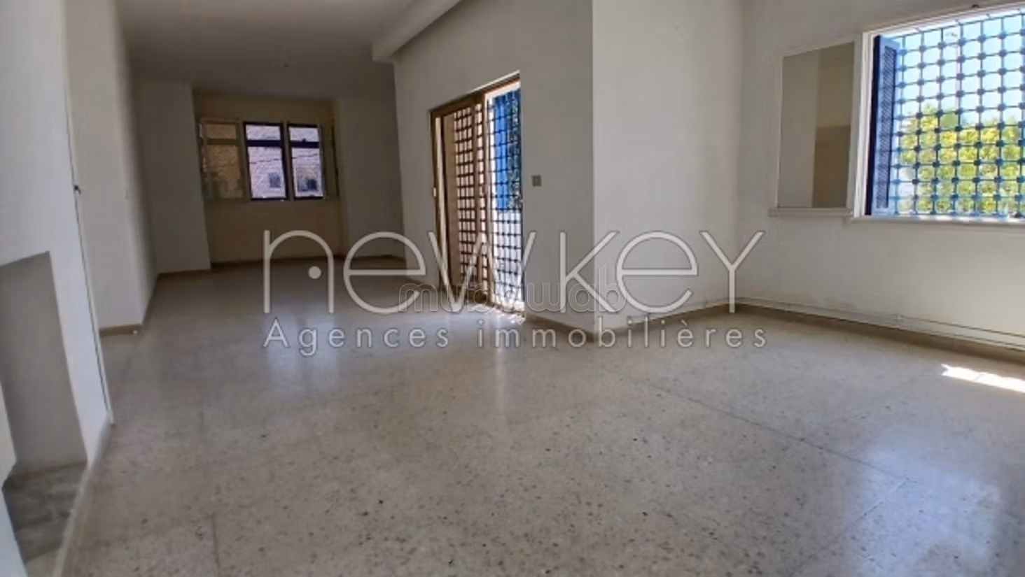 A louer un duplex en s5 à la Marsa Plage