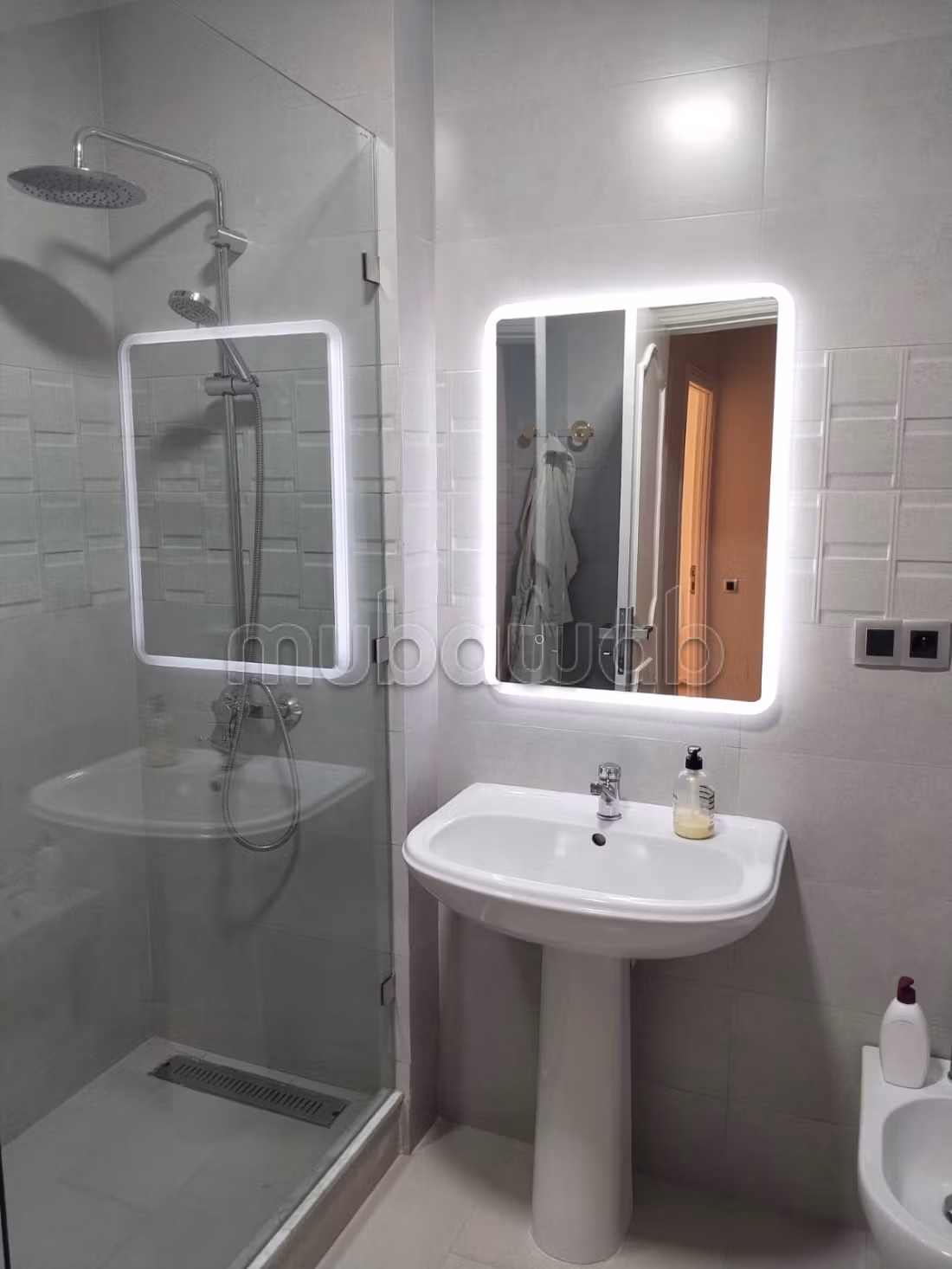 Appartement meublé 3 chambres à louer – Avenue Moulay Youssef, Centre Ville — 2