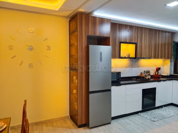 Appartement meublé 3 chambres à louer – Avenue Moulay Youssef, Centre Ville