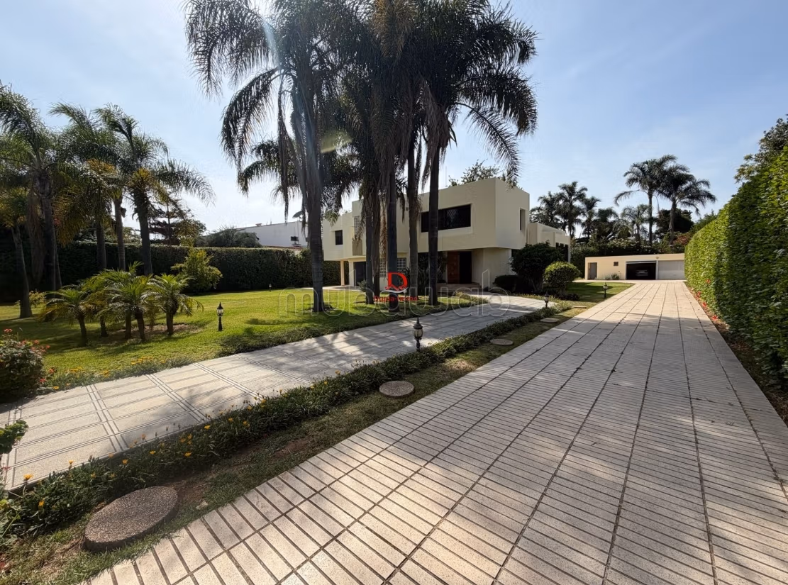 Villa en venta en Bir Qacem Souissi Rabat