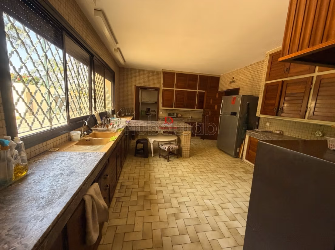 Villa en venta en Bir Qacem Souissi Rabat