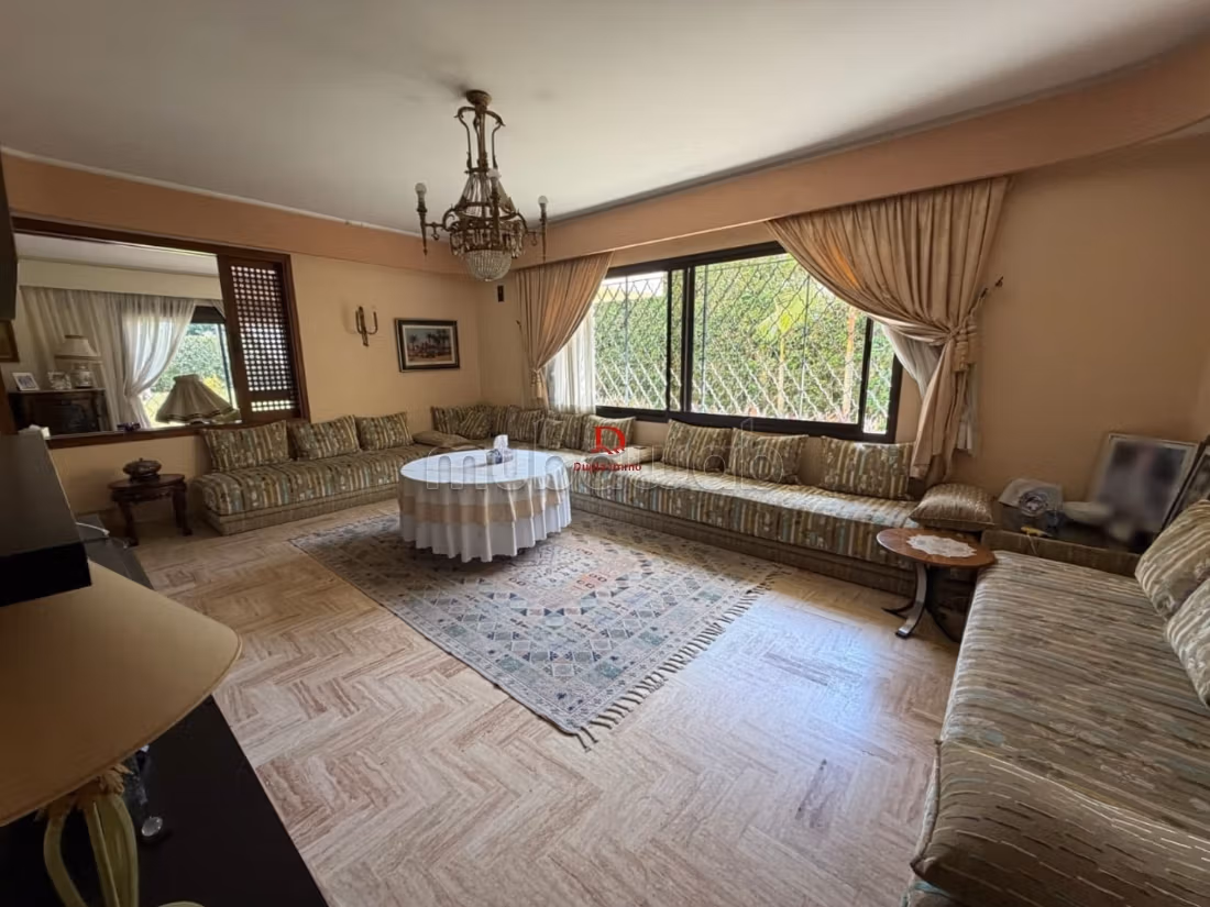 Villa en venta en Bir Qacem Souissi Rabat