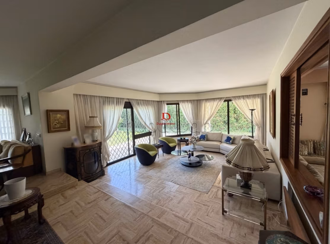 Villa en venta en Bir Qacem Souissi Rabat