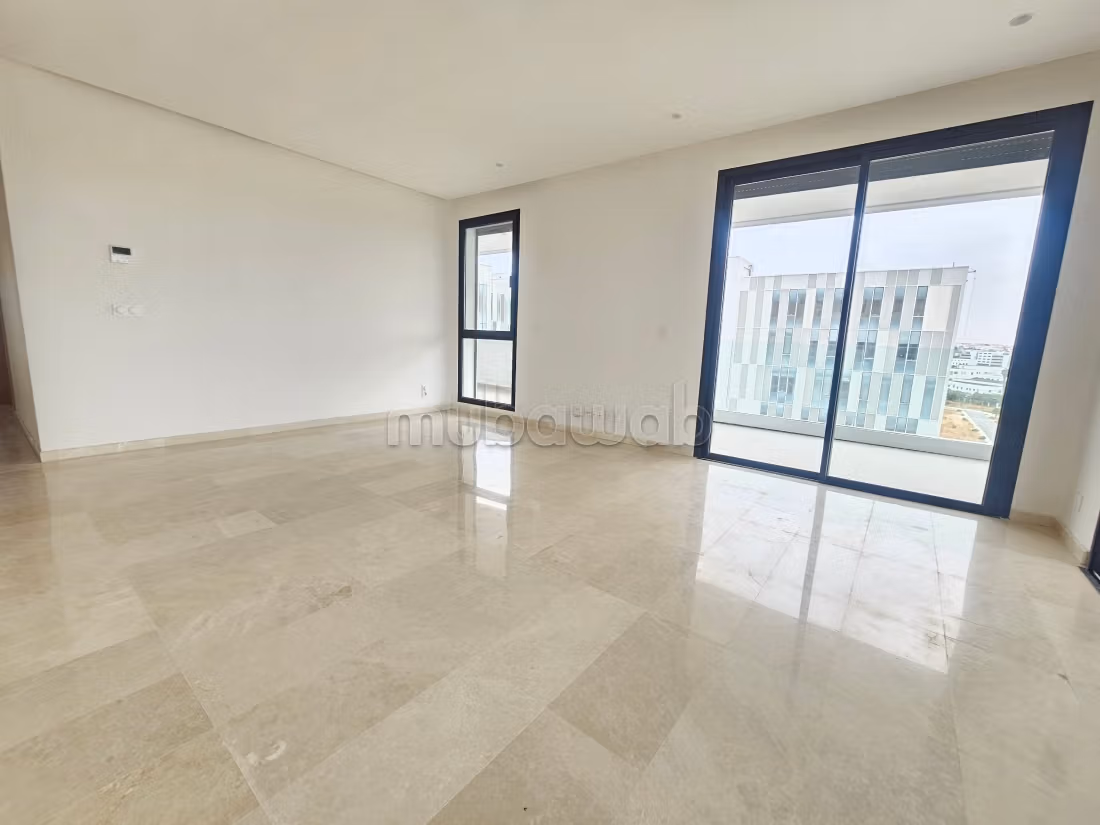Appartement neuf spacieux avec grande terrasse — 2