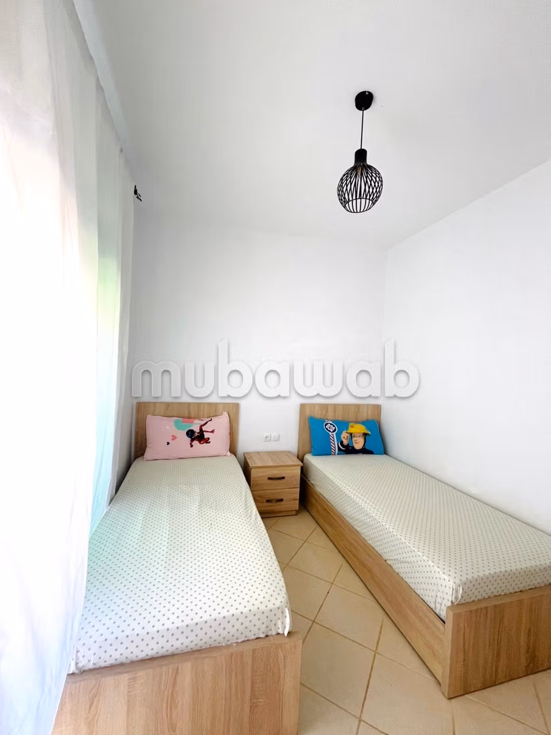 Clean apartment with pool access