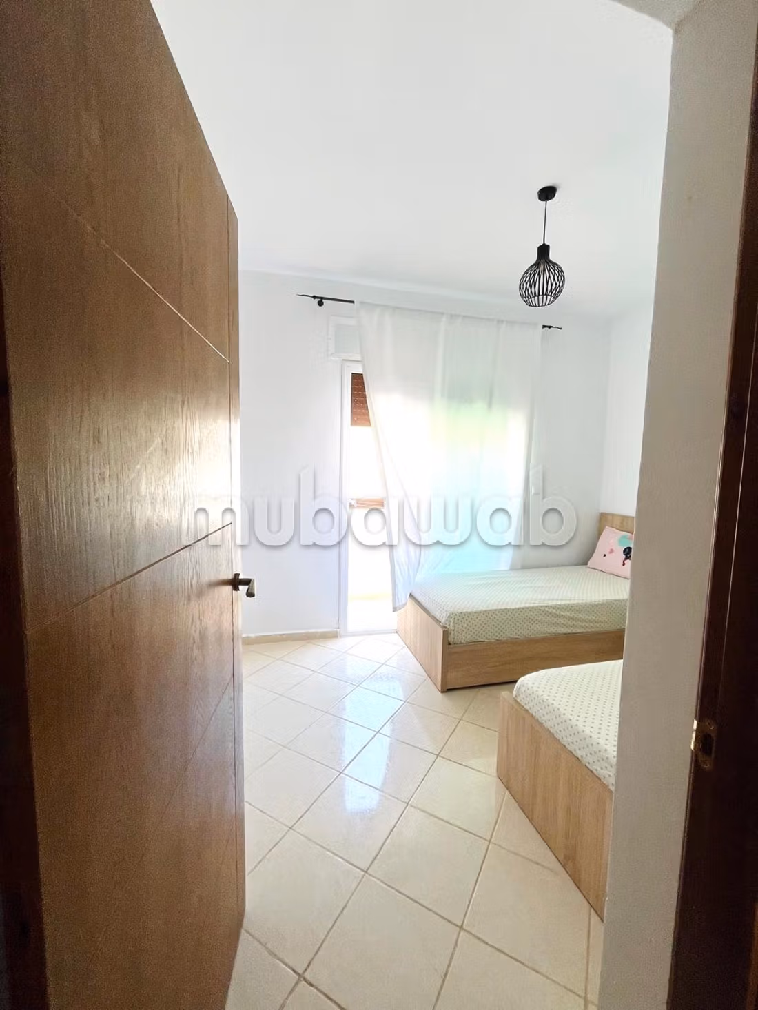 Clean apartment with pool access